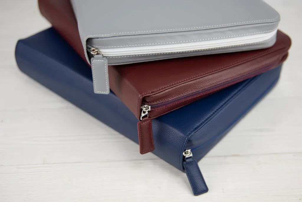 Толщина папок Дела Семейные Maxi Blue, Дела Семейные Bordo и Дела Семейные Eco Grey