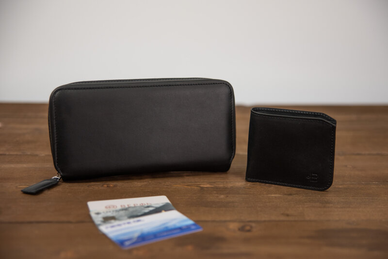 черные кошельки